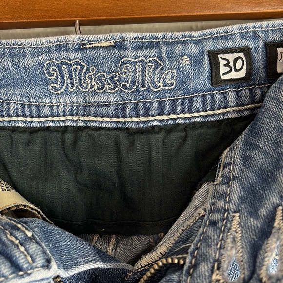 Miss Me jeans size 30 rhinestones distressed medium wash - Picture 7 of 11